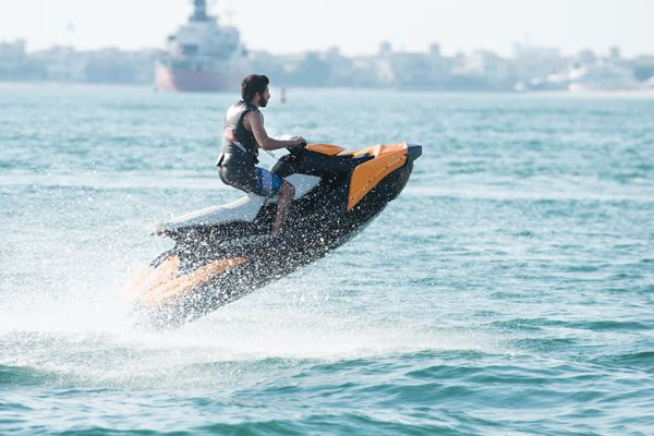 Thrill-Seeker’s Paradise: Jet Ski Adventures in Dubai